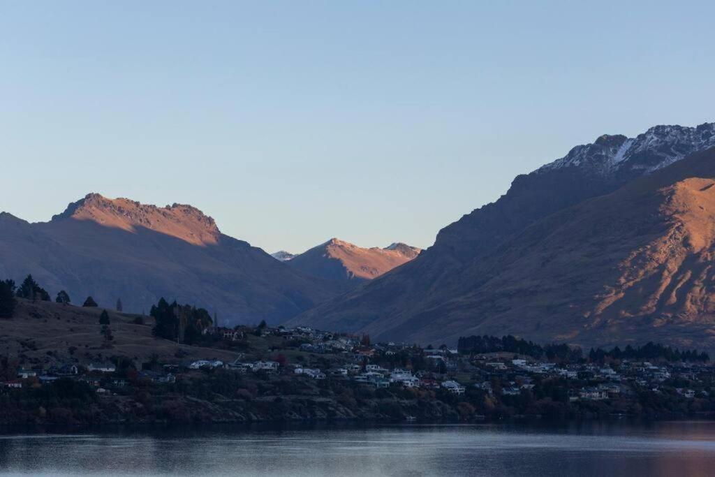 Remarkable Lakeview Two Bedroom Apartment Queenstown Exterior foto